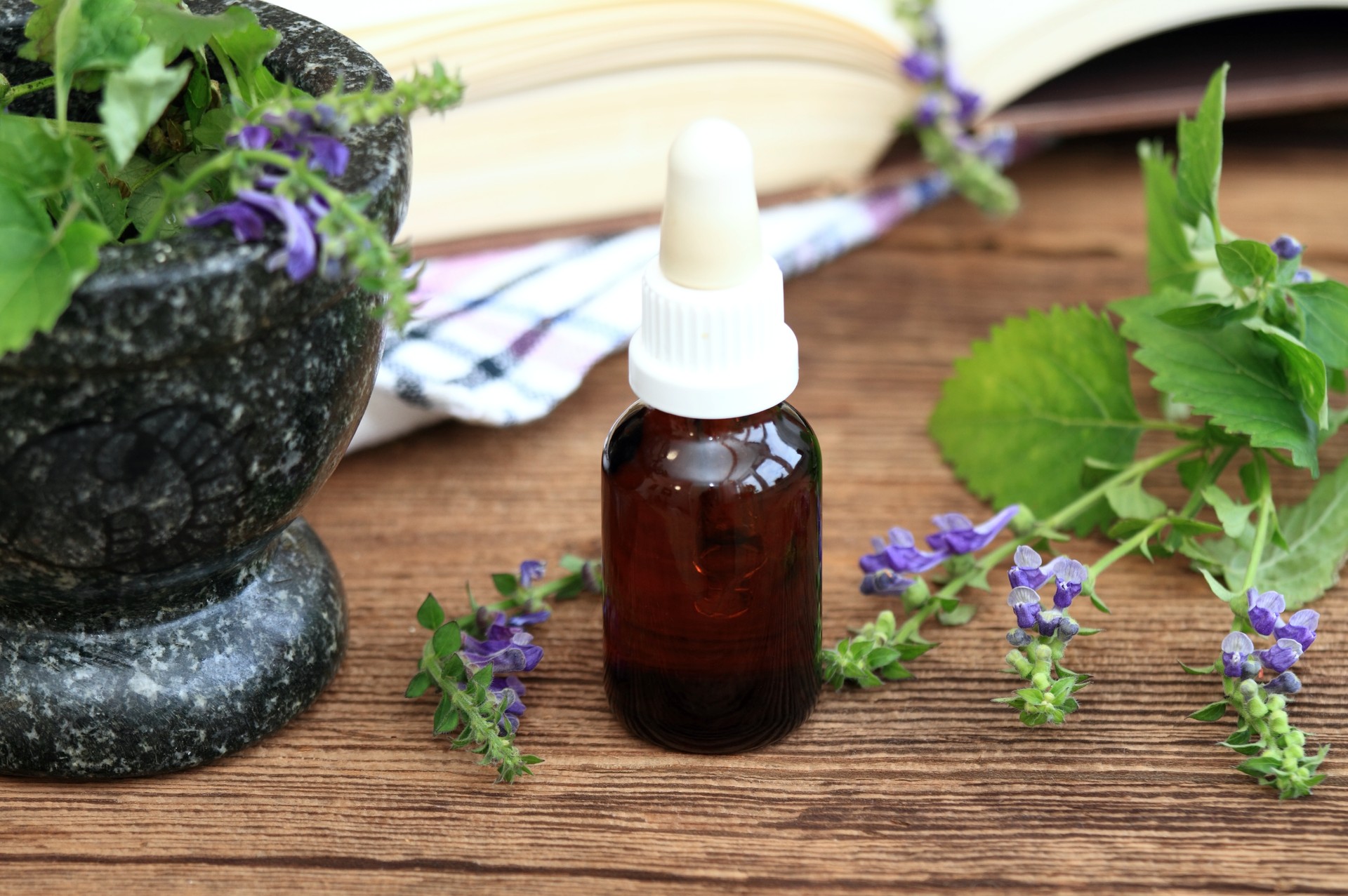 Tincture from Scutellaria lateriflora, known as  blue skullcap or mad dog skull cap